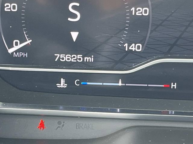 Used 2024 GMC Yukon SLT image 41