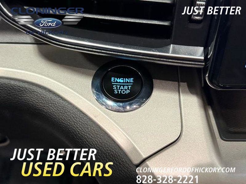 Certified 2022 Ford Explorer XLT w/ Equipment Group 202A image 17