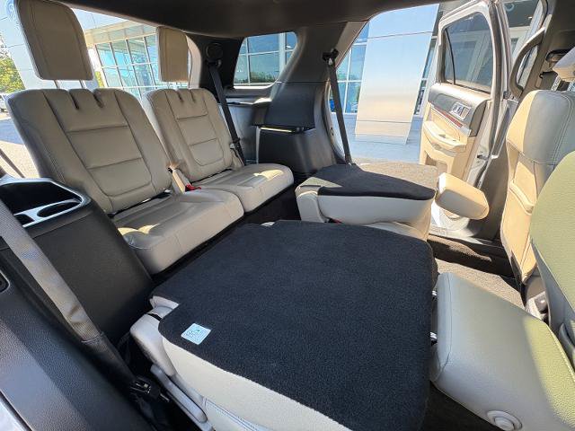 Certified 2018 Ford Explorer Limited w/ Equipment Group 301A FWD image 39