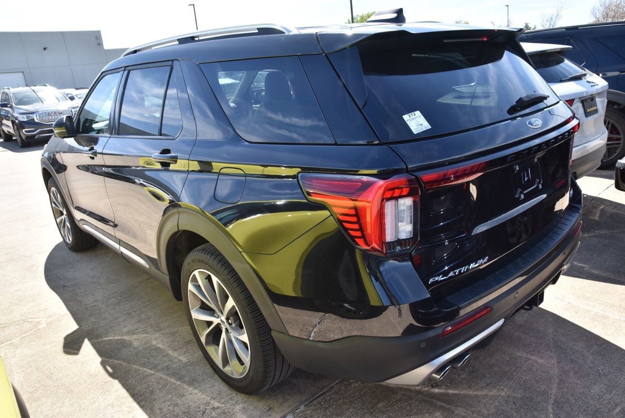 Certified 2025 Ford Explorer Platinum w/ Ultimate Package image 3