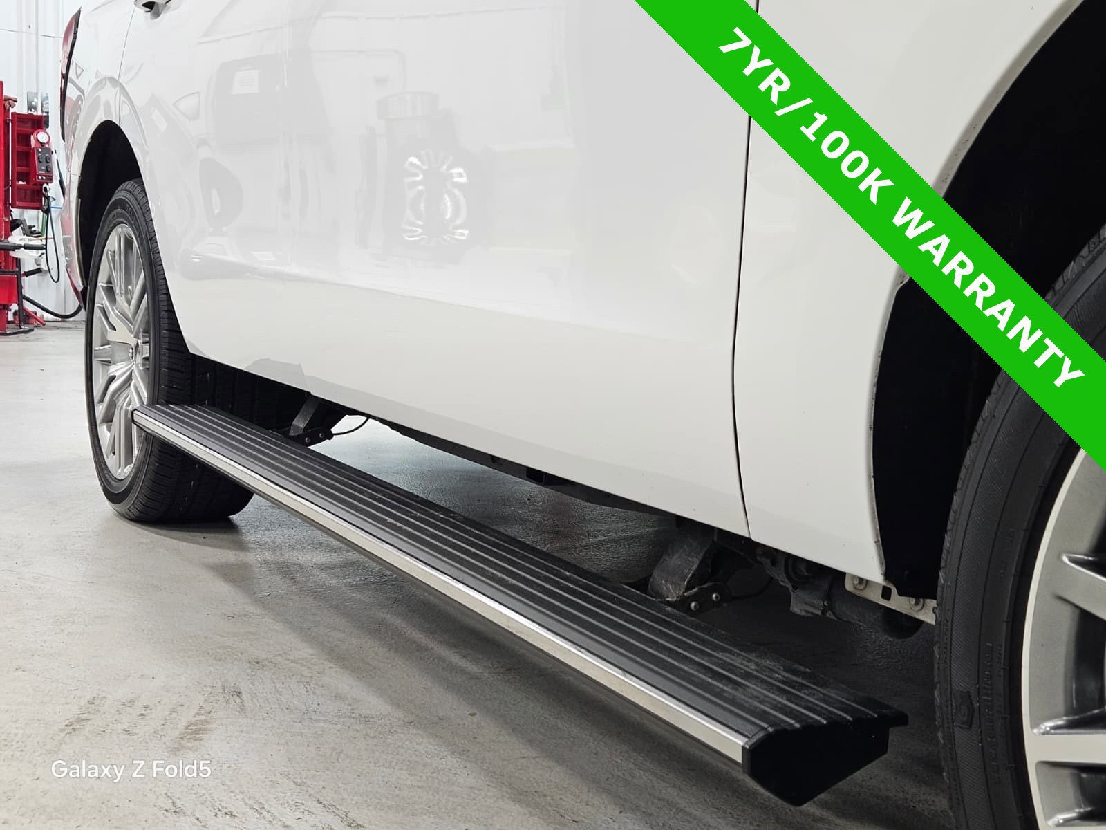 Certified 2024 Ford Expedition Limited image 13