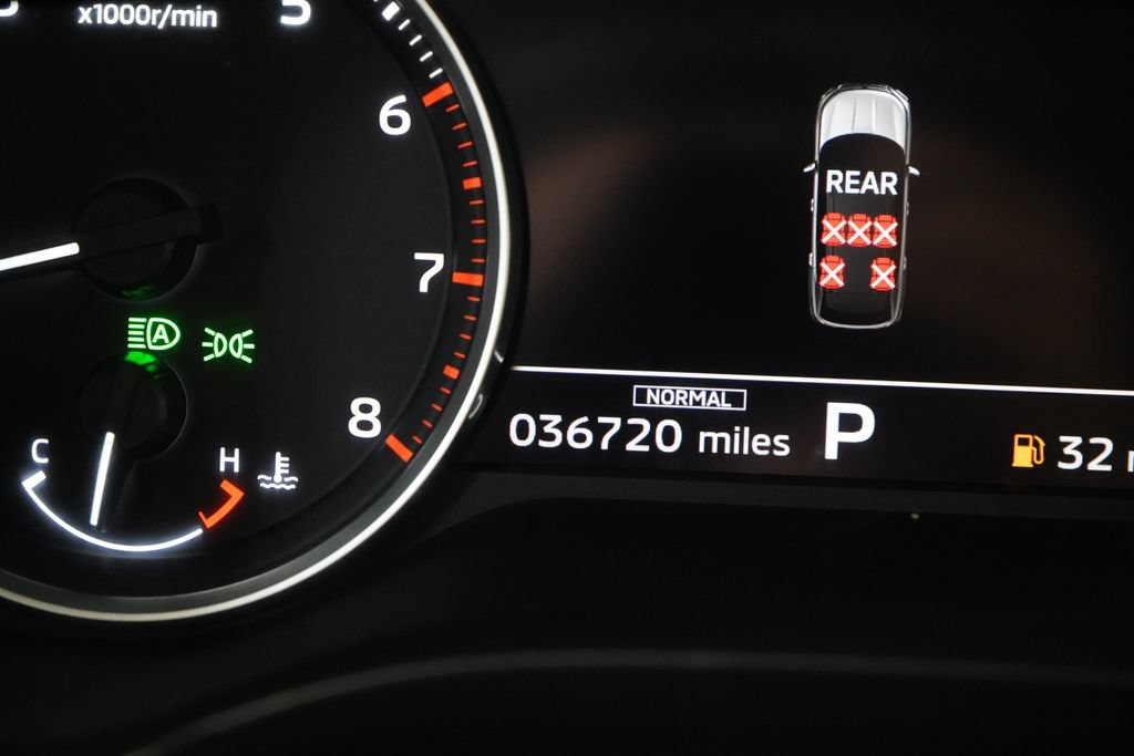 Used 2025 Mitsubishi Outlander SE FWD image 34