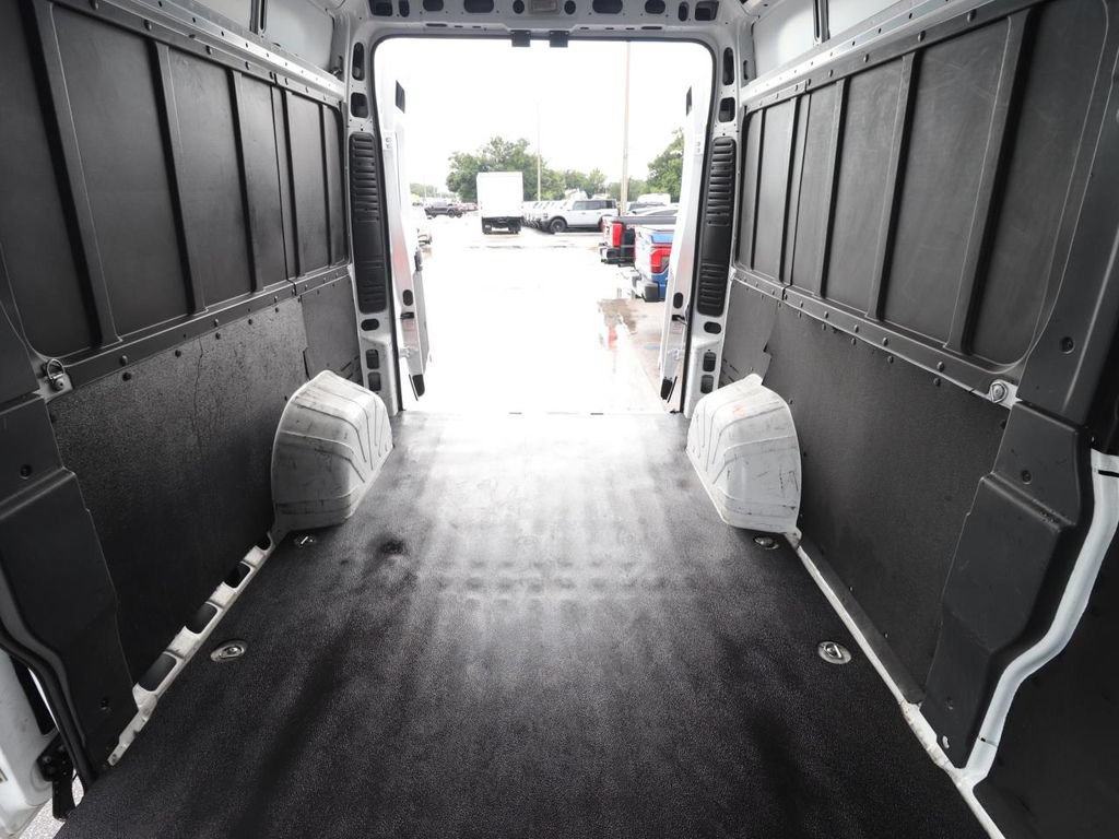 Used 2023 RAM ProMaster 2500 FWD image 12