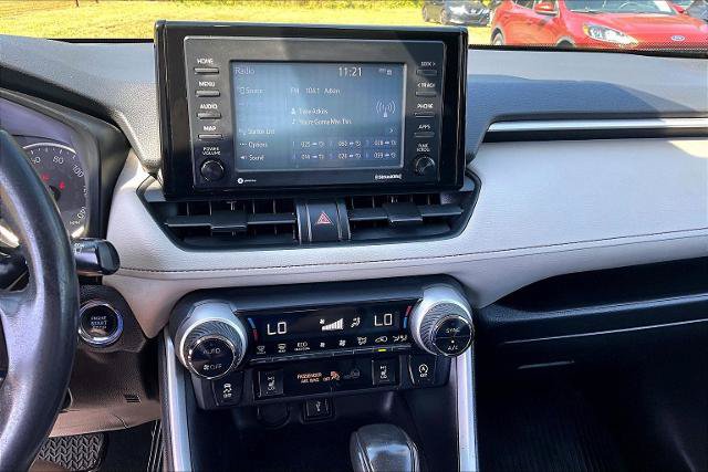 Used 2020 Toyota RAV4 XLE w/ Convenience Package FWD image 31