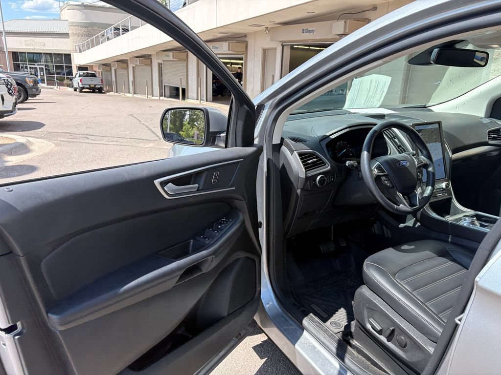 Certified 2024 Ford Edge SEL w/ Convenience Package AWD/4WD image 17