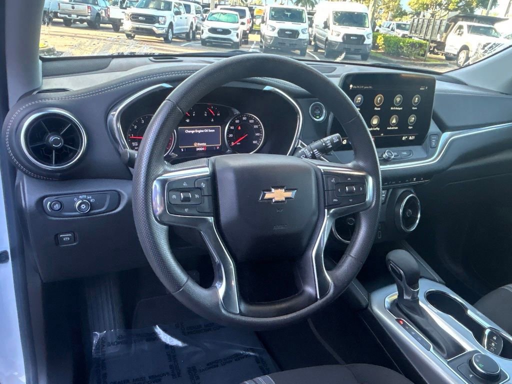 Used 2024 Chevrolet Blazer LT image 32