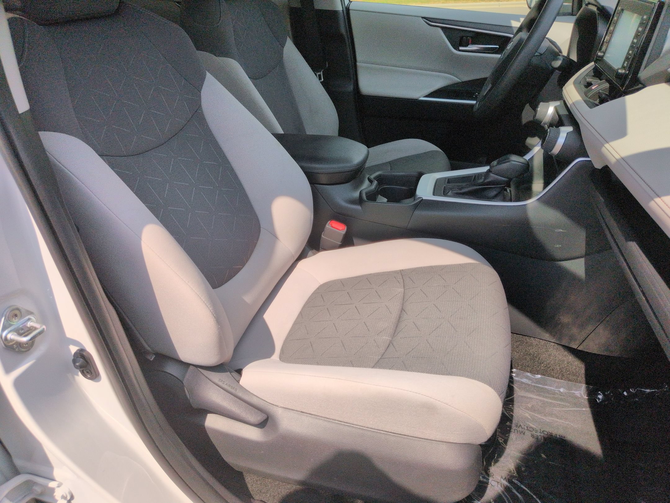 Used 2019 Toyota RAV4 XLE FWD image 36