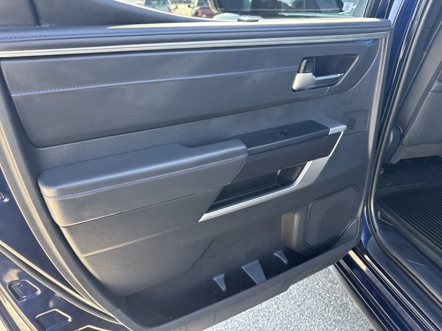 Used 2023 Toyota Tundra Platinum AWD/4WD image 19