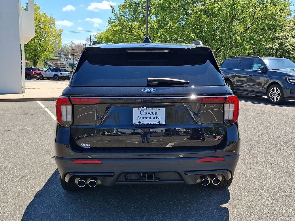 Certified 2025 Ford Explorer ST AWD/4WD image 8