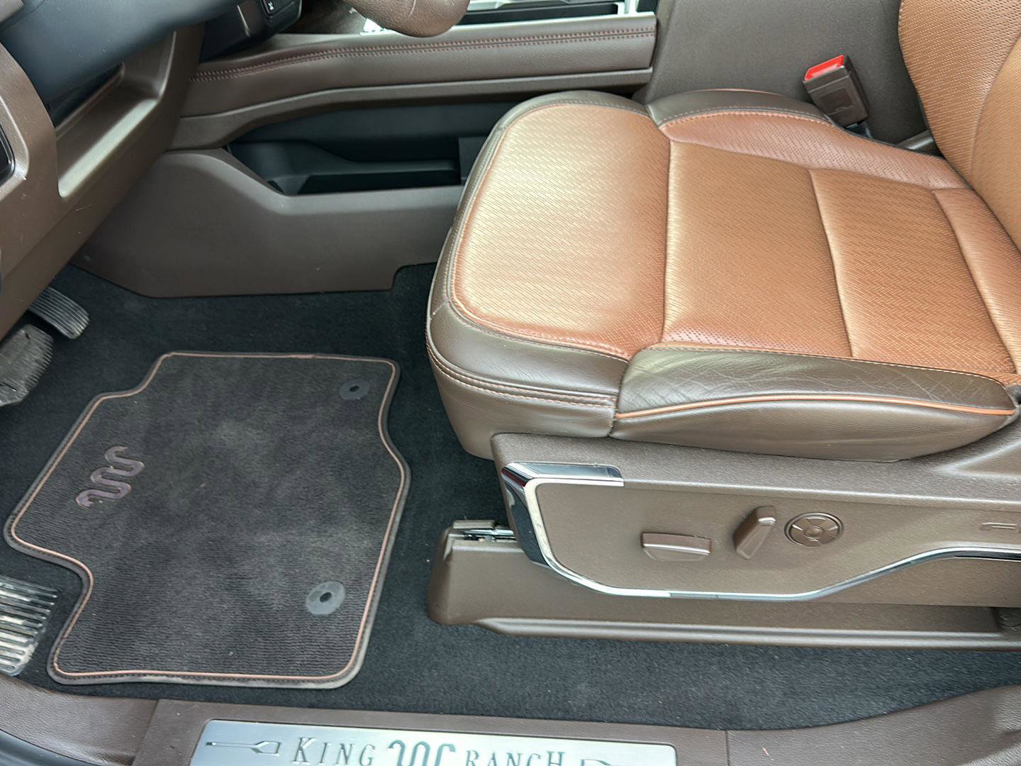 Certified 2024 Ford F250 King Ranch image 11