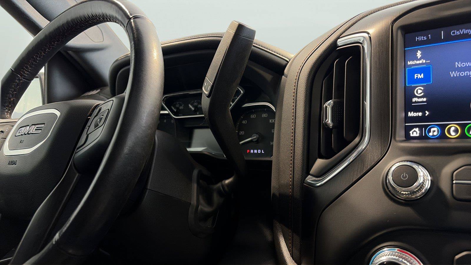 Used 2022 GMC Sierra 1500 AT4 w/ AT4 Premium Package AWD/4WD image 26