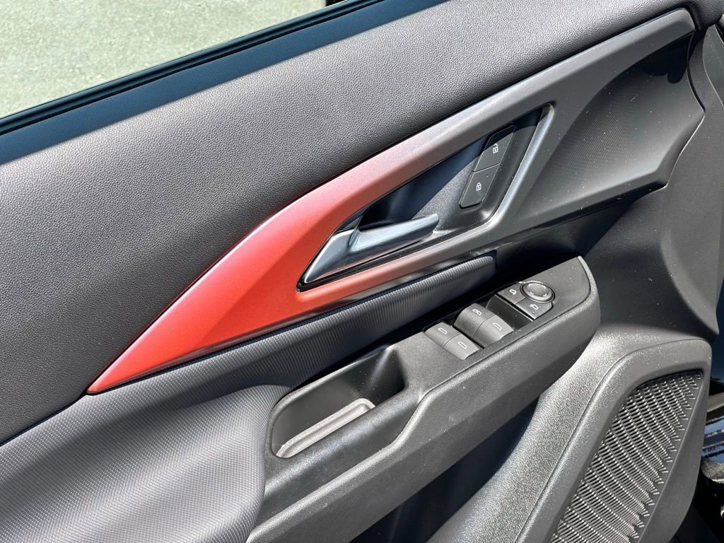 Used 2024 Chevrolet Equinox EV RS image 19