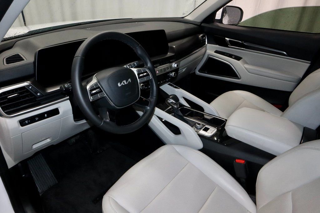 Used 2023 Kia Telluride S image 26
