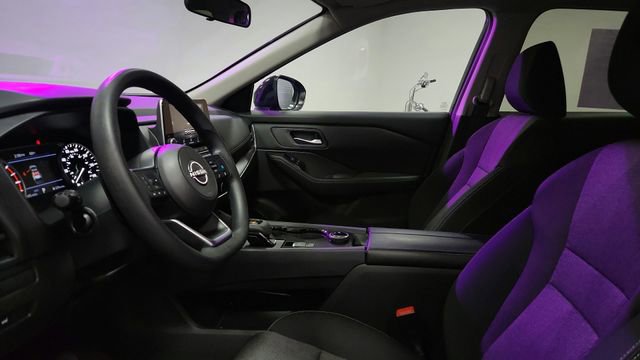 Used 2024 Nissan Rogue SV image 16