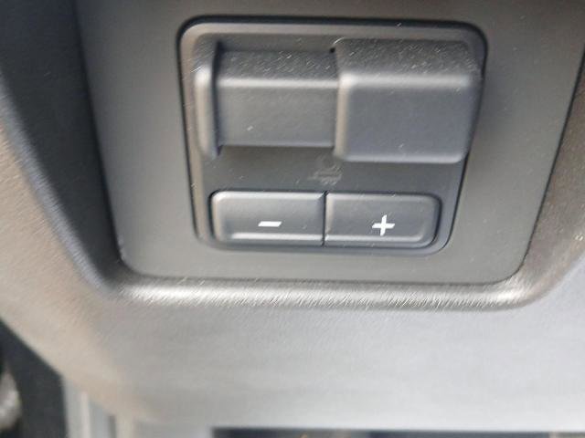 Used 2024 GMC Canyon AT4 w/ AT4 Premium Package image 11