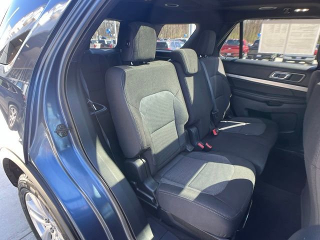 Certified 2018 Ford Explorer XLT w/ Equipment Group 201A AWD/4WD image 35