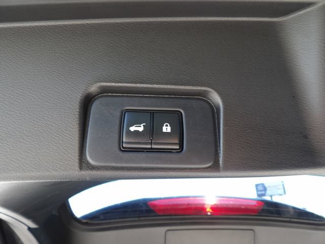 Used 2023 Nissan Rogue SV w/ SV Premium Package AWD/4WD image 9