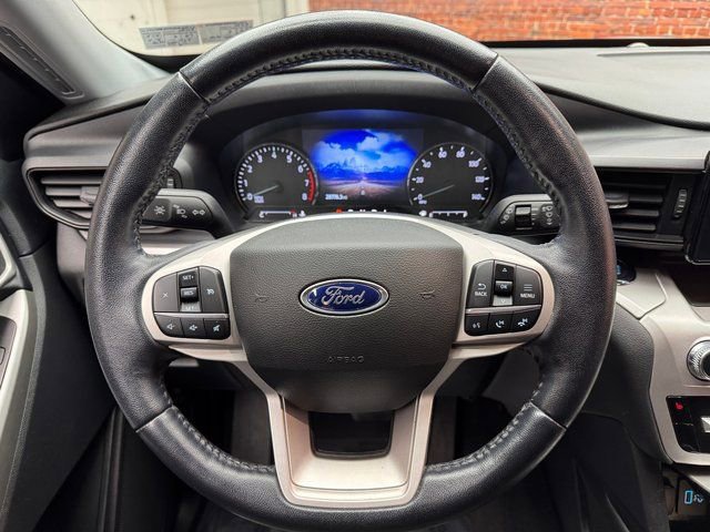 Certified 2022 Ford Explorer XLT image 14