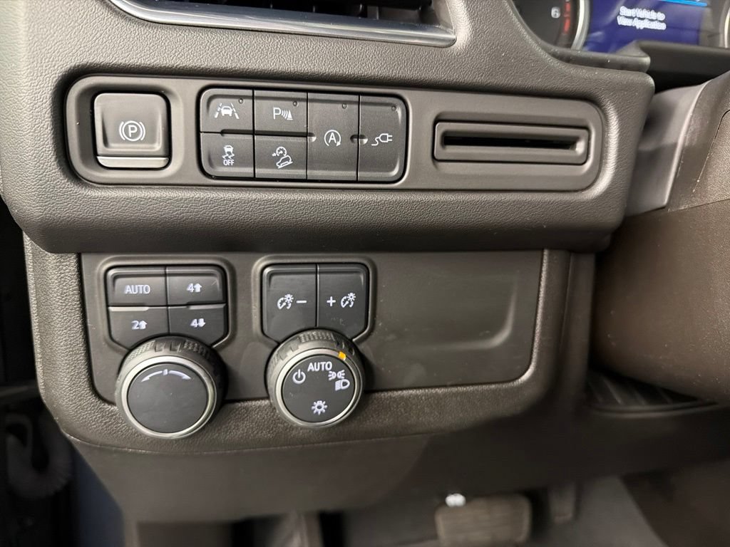 Used 2021 Chevrolet Tahoe Premier AWD/4WD image 22