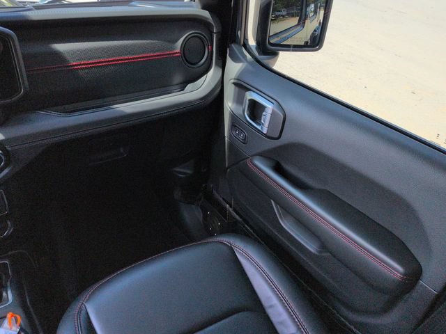 Used 2024 Jeep Wrangler Unlimited Rubicon w/ Convenience Group AWD/4WD image 19