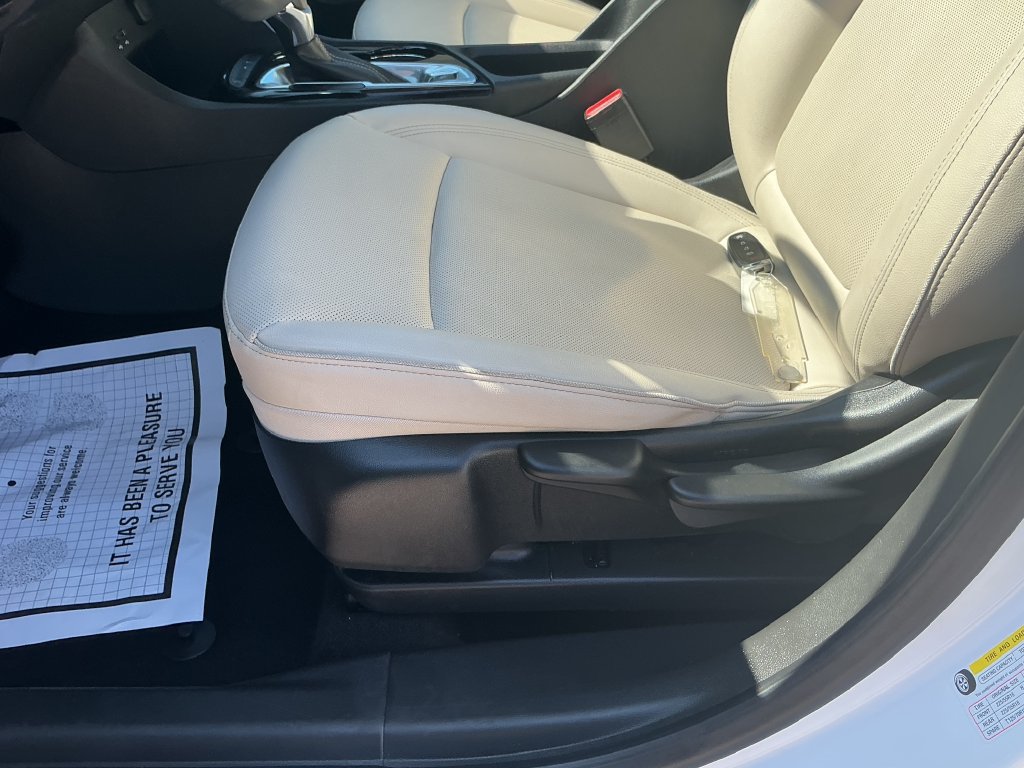 Used 2024 Buick Encore GX Sport Touring FWD image 16