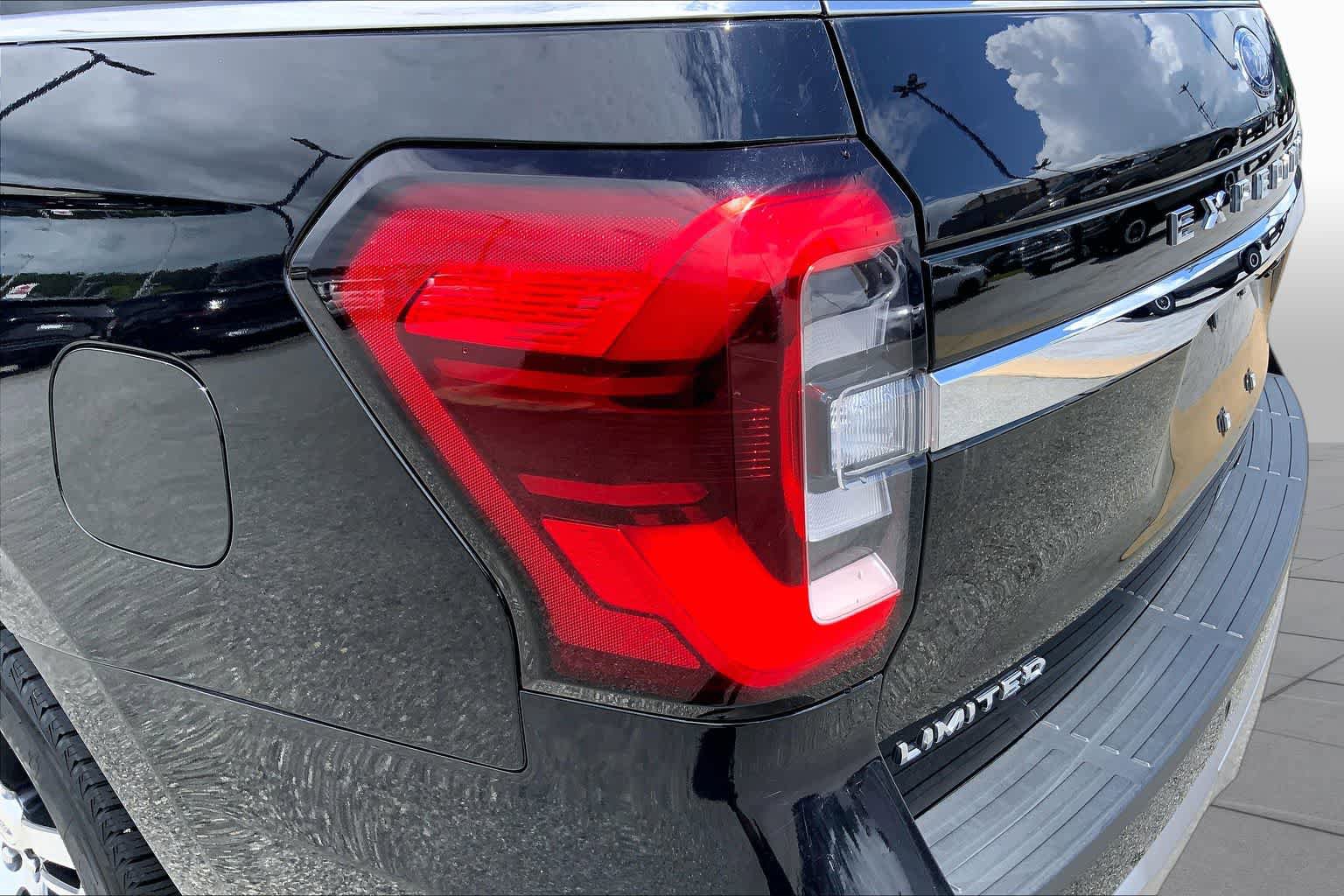 Certified 2024 Ford Expedition Max Limited RWD image 28