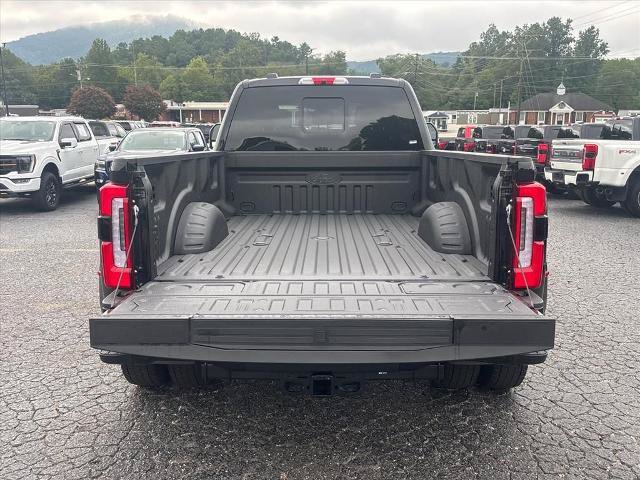Certified 2025 Ford F450 Platinum w/ FX4 Off-Road Package AWD/4WD image 7