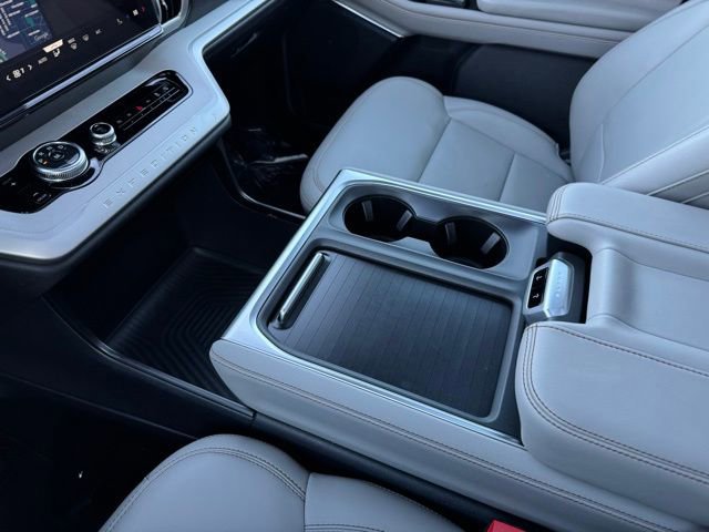 Certified 2025 Ford Expedition Max Active image 31