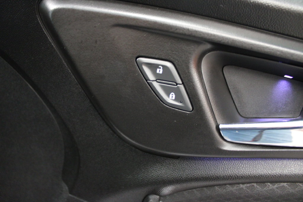 Used 2018 Chevrolet Malibu LT FWD image 45
