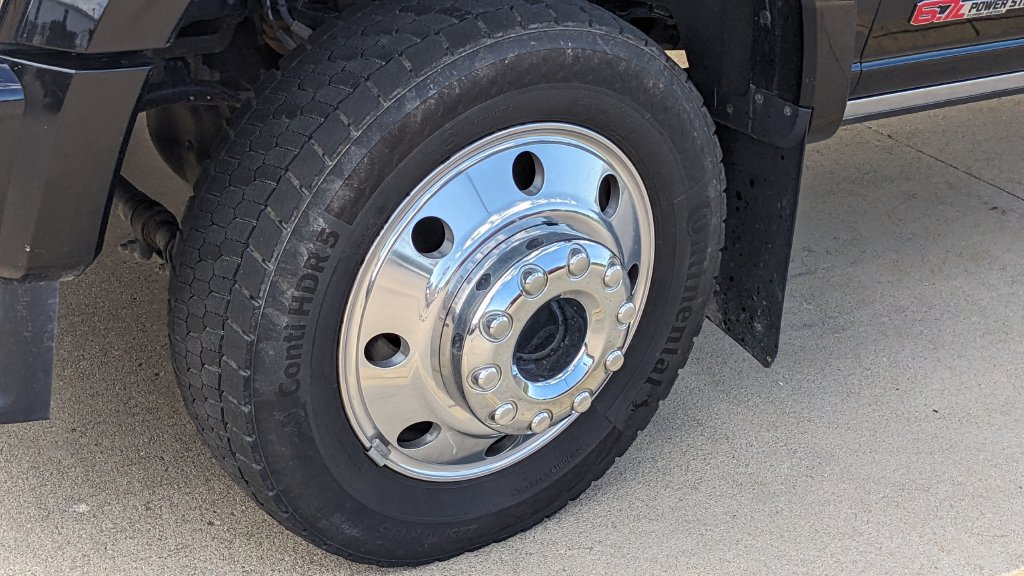 Certified 2025 Ford F450 Platinum w/ FX4 Off-Road Package AWD/4WD image 10