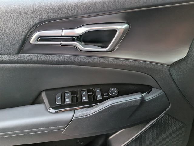 Used 2025 Kia Sportage EX FWD image 21