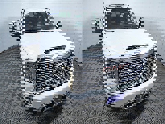 Used 2023 GMC Sierra 3500 Denali w/ Denali Ultimate Package image 3