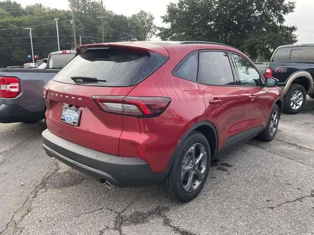 Certified 2025 Ford Escape ST-Line w/ Tech Pack #1 FWD image 7