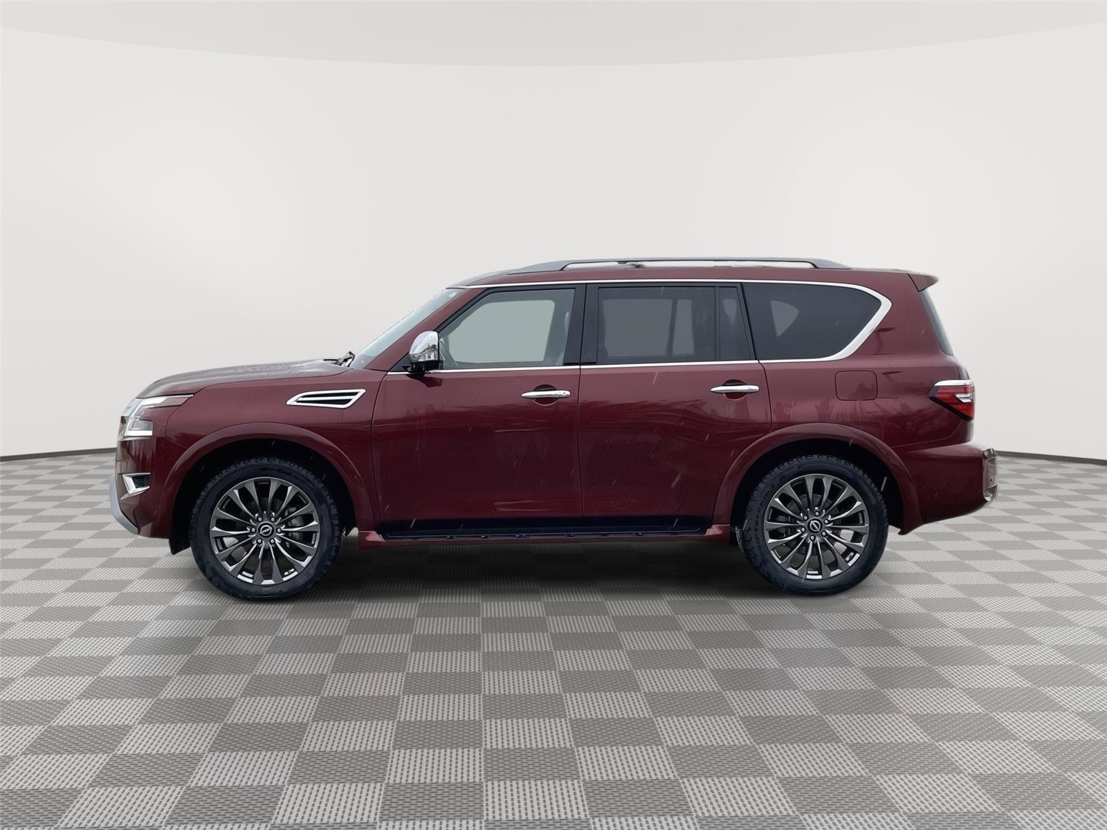 Used 2023 Nissan Armada Platinum w/ Cargo Package AWD/4WD image 2