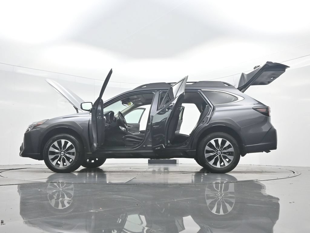 Used 2025 Subaru Outback Limited AWD/4WD image 54