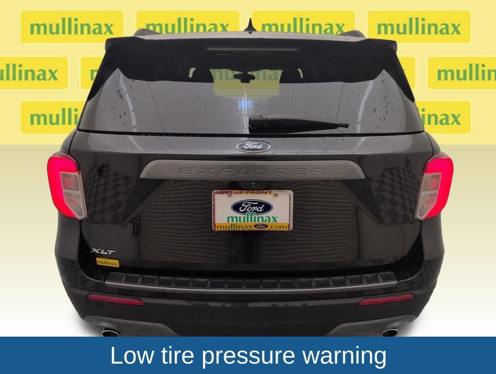 Certified 2023 Ford Explorer XLT w/ Equipment Group 202A image 4