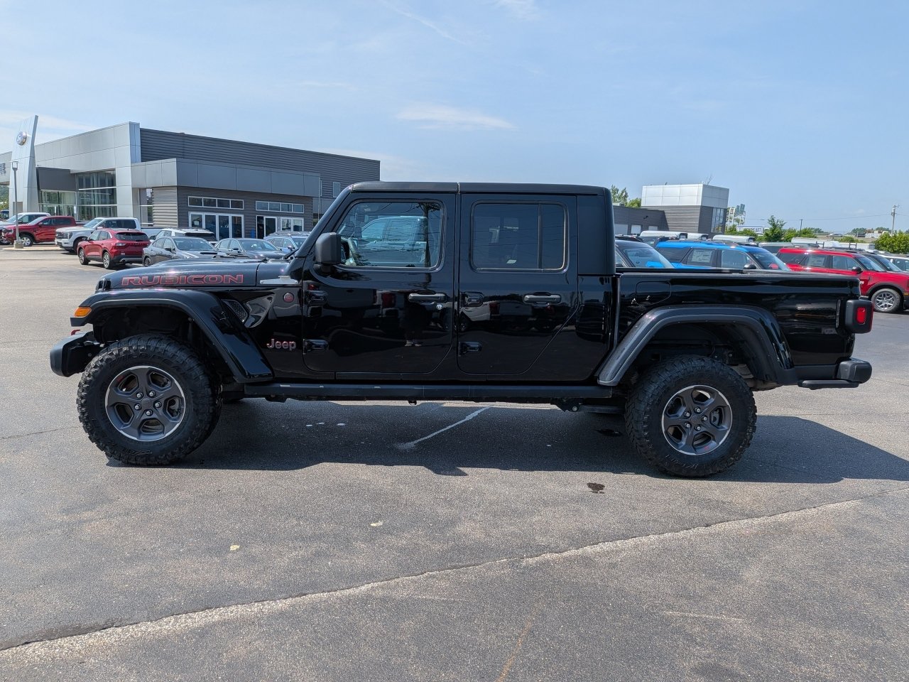 Used 2023 Jeep Gladiator Rubicon w/ Cold Weather Group AWD/4WD image 7