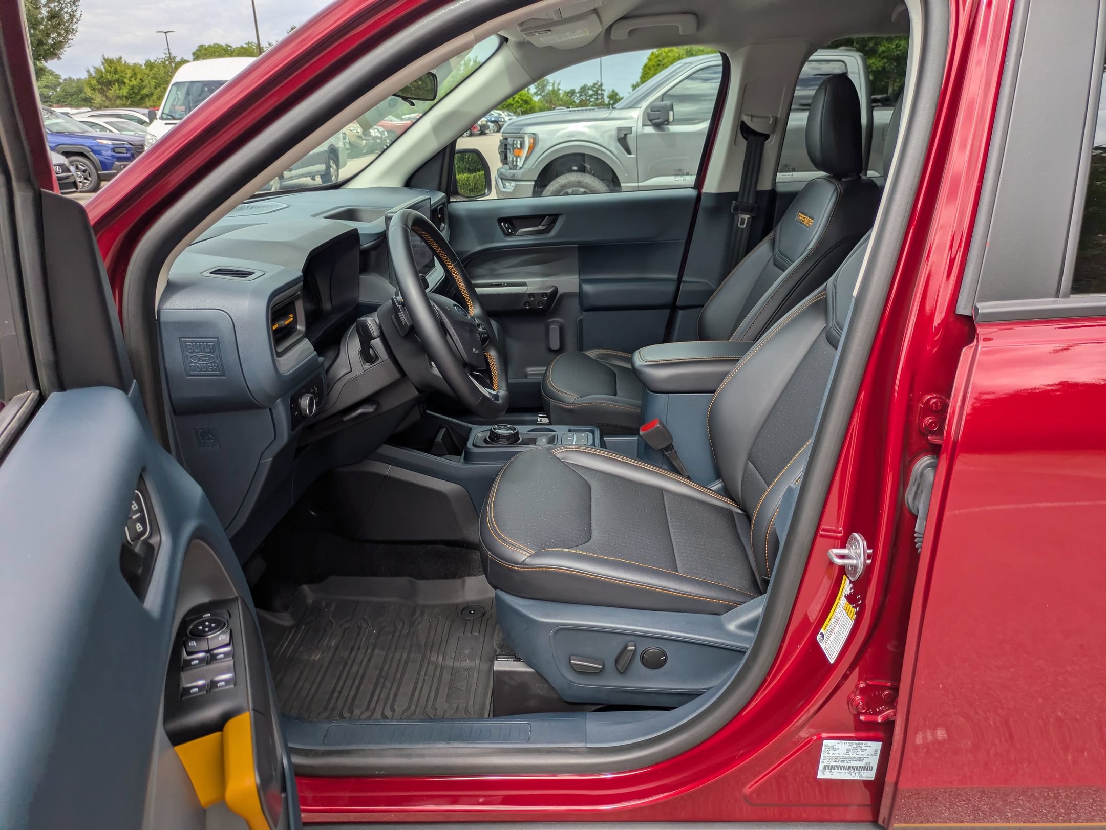 Certified 2025 Ford Maverick Tremor AWD/4WD image 13