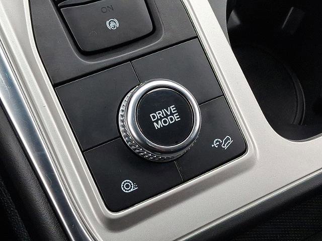 Certified 2022 Ford Explorer XLT w/ Equipment Group 202A image 25