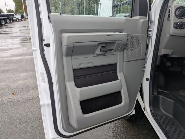 Certified 2024 Ford E-350 and Econoline 350 Super Duty w/ Power Windows & Locks Group image 12