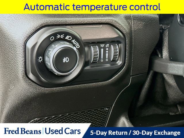 Used 2020 Jeep Wrangler Unlimited Sahara image 13