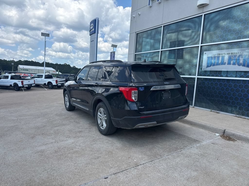 Certified 2024 Ford Explorer XLT w/ Equipment Group 202A RWD image 5