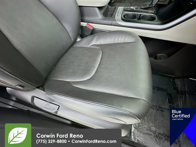 Used 2024 Kia Carnival LX FWD image 32