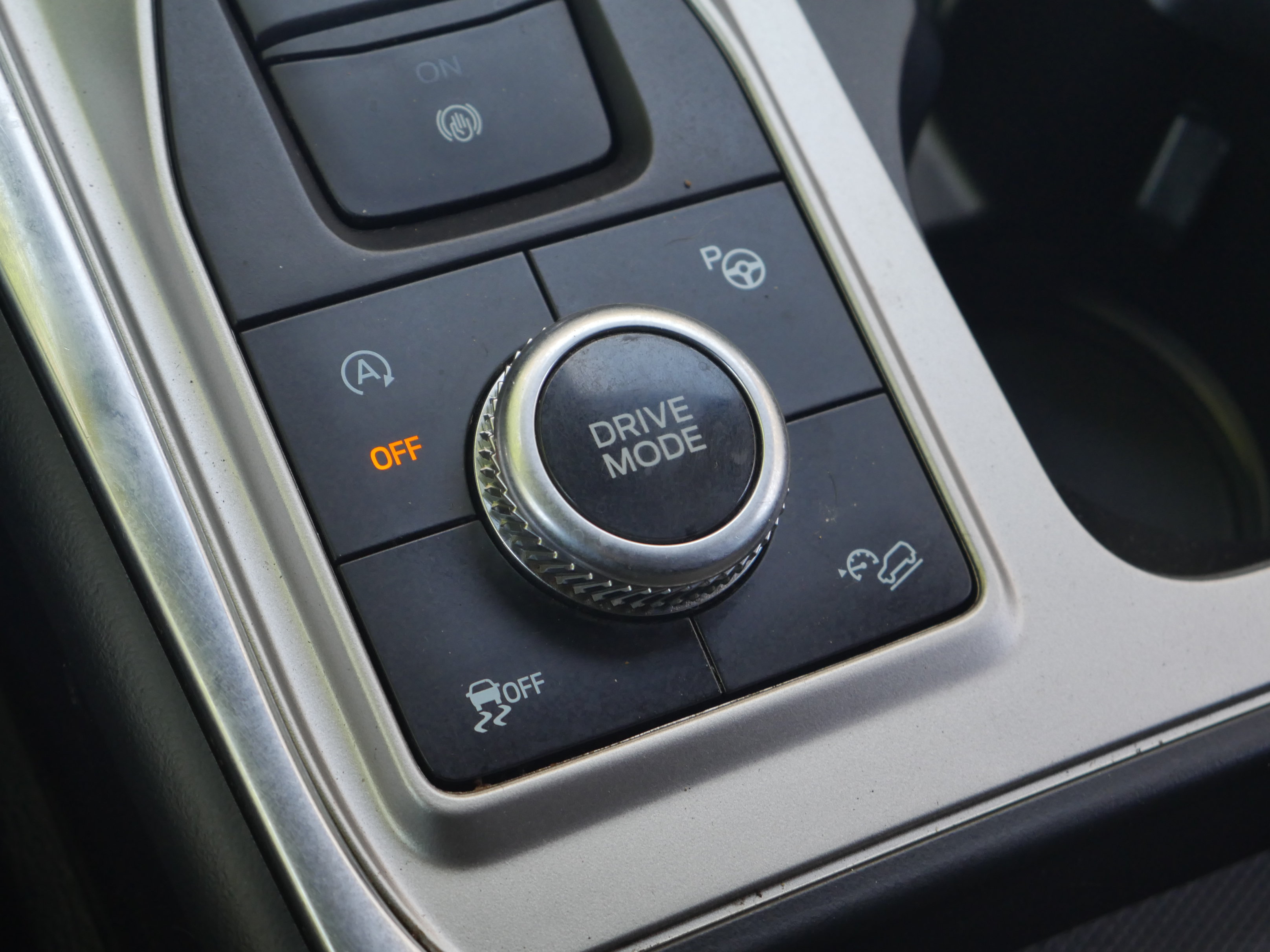 Certified 2020 Ford Explorer ST AWD/4WD image 15