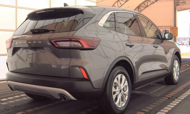 Certified 2023 Ford Escape Active w/ Tech Pack #1 FWD image 4