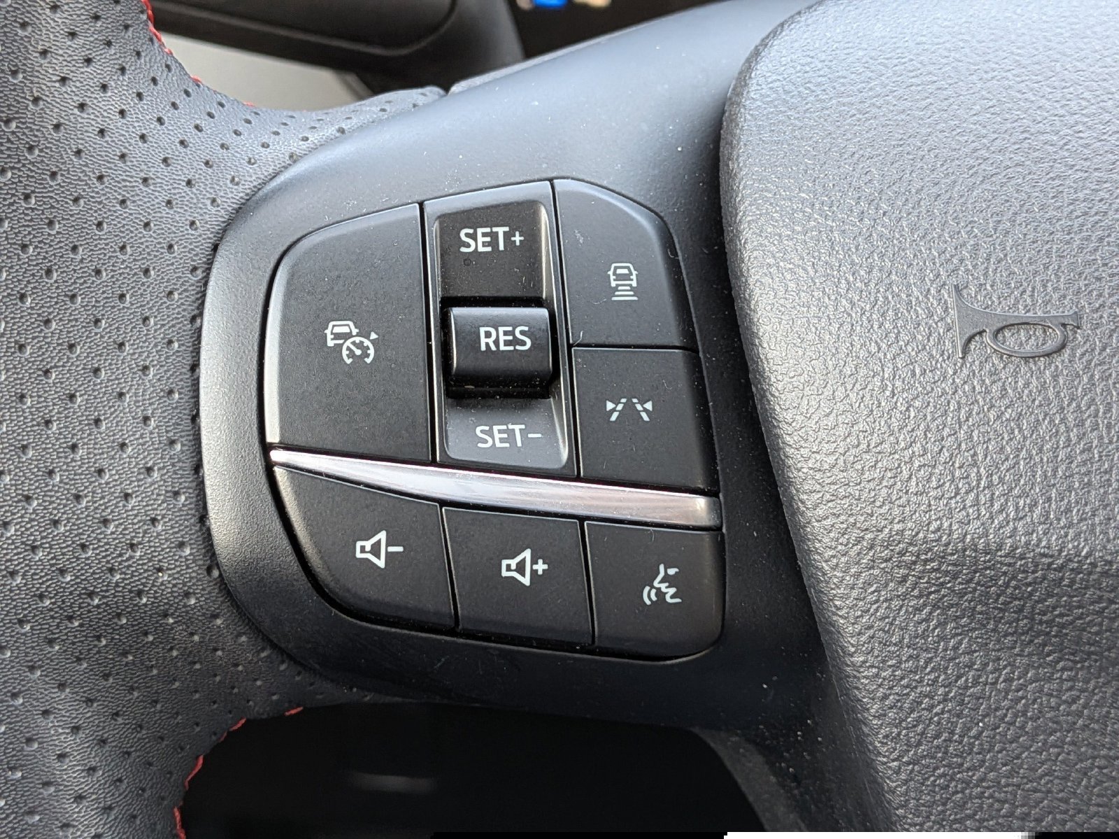 Certified 2023 Ford Escape ST-Line Select w/ Tech Pack #1 AWD/4WD image 29