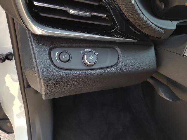 Used 2024 Buick Envista Sport Touring w/ Convenience II Package FWD image 24