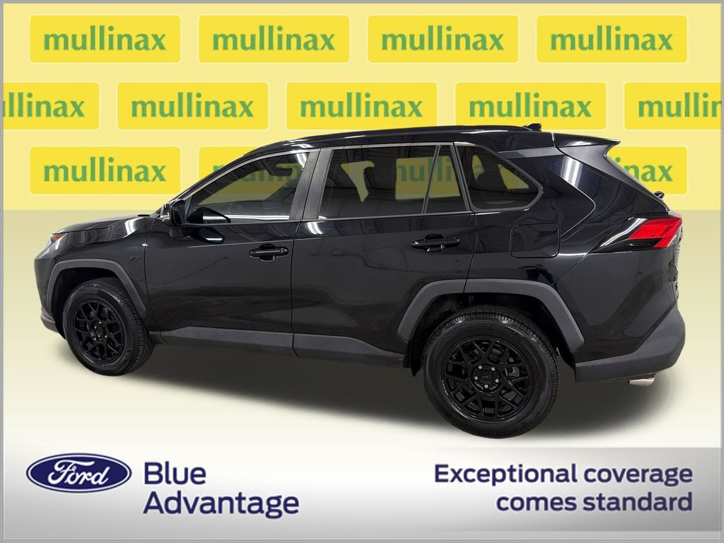 Used 2020 Toyota RAV4 XLE FWD image 11