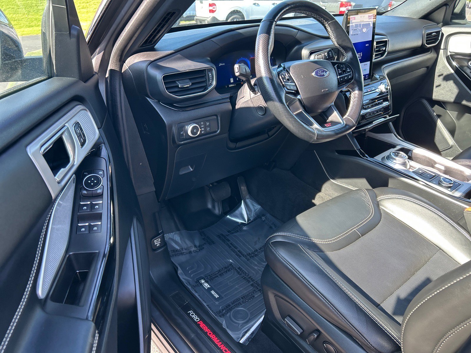 Certified 2022 Ford Explorer ST w/ Equipment Group 401A AWD/4WD image 6