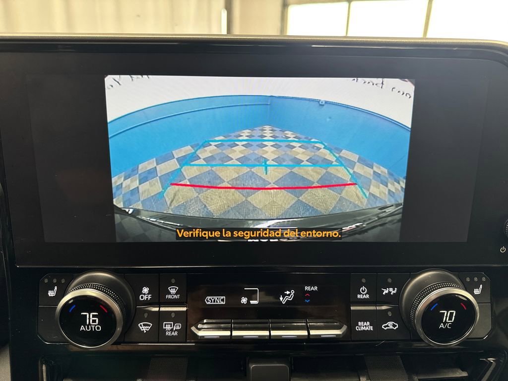 Used 2023 Toyota Highlander XLE AWD/4WD image 28